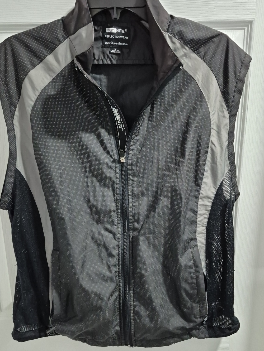 Illuminite Men's Black Reflective Vest